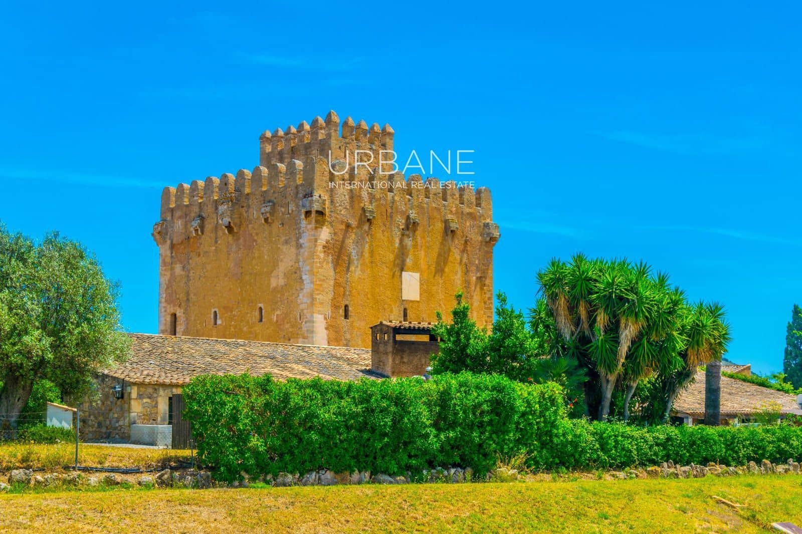 2 bedroom Flat for sale in Palma de Mallorca - € 695,000 (Ref: 10015891)
