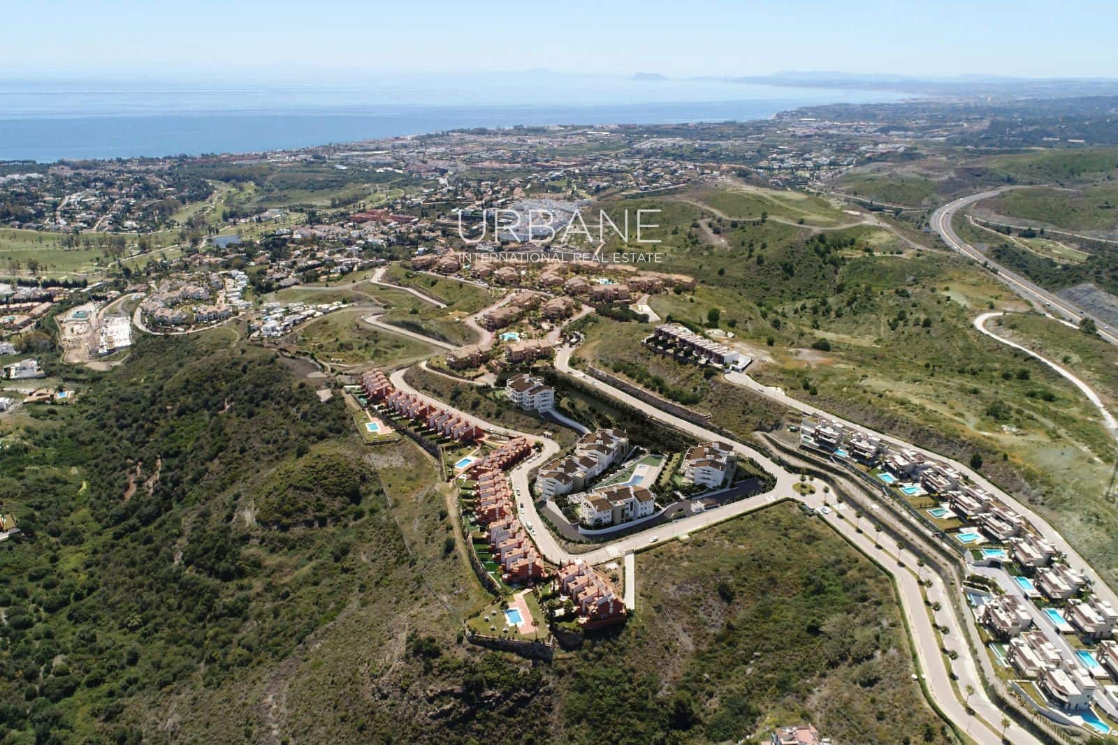 Piso de 3 habitaciones en Marbella en venta con piscina garaje - 699.000 € (Ref: 10015899)