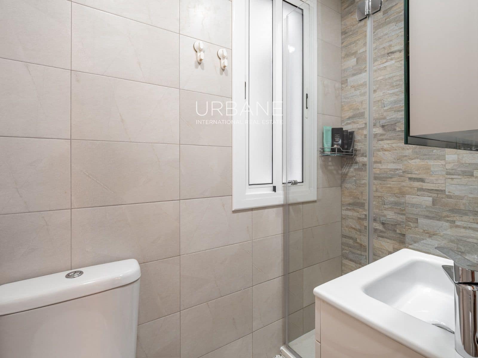1 bedroom Flat for rent in Barcelona city - € 950 (Ref: 10015906)