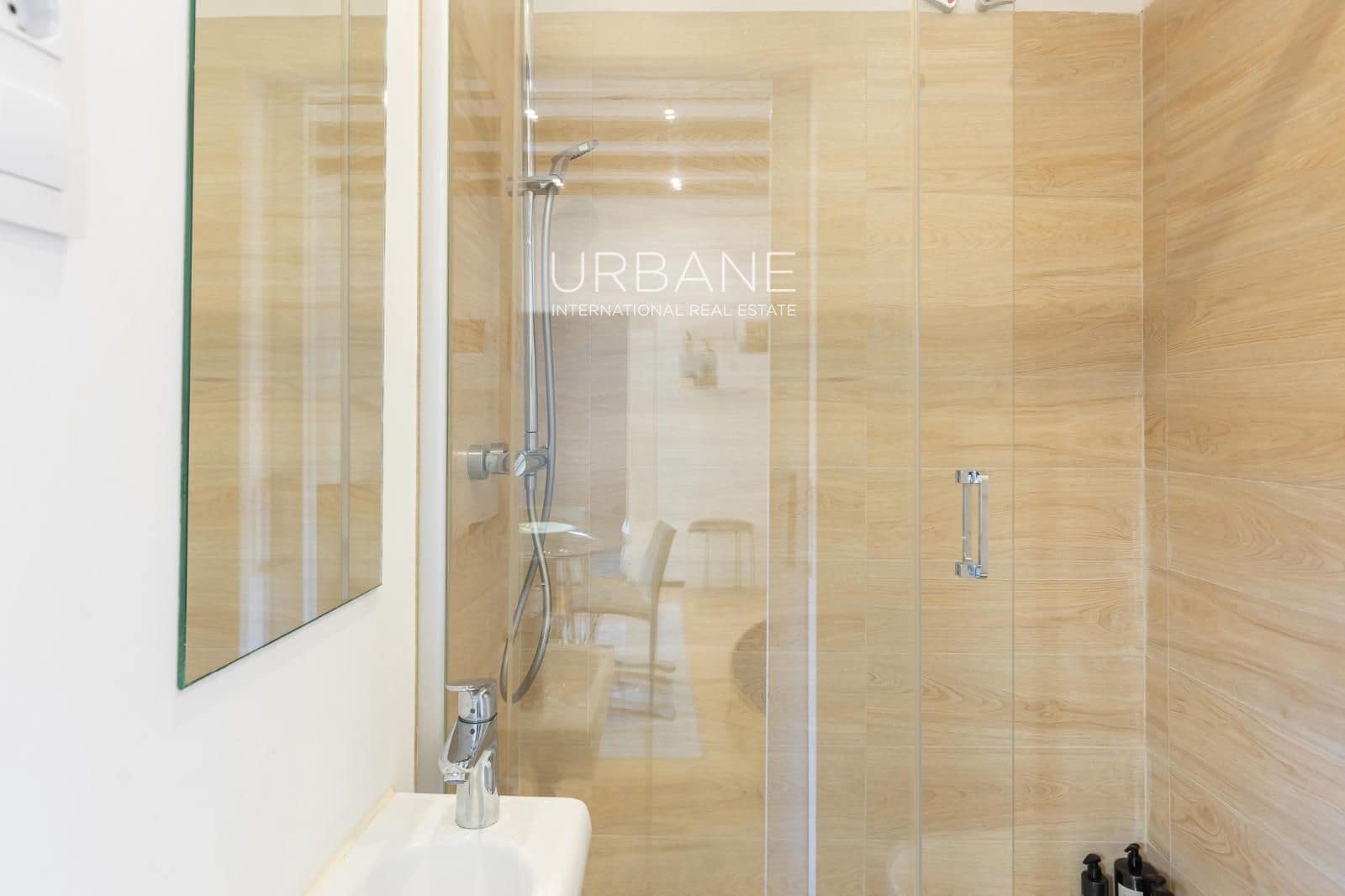 1 chambre Appartement à vendre à Barcelone ville - 219 000 € (Ref: 10052002)