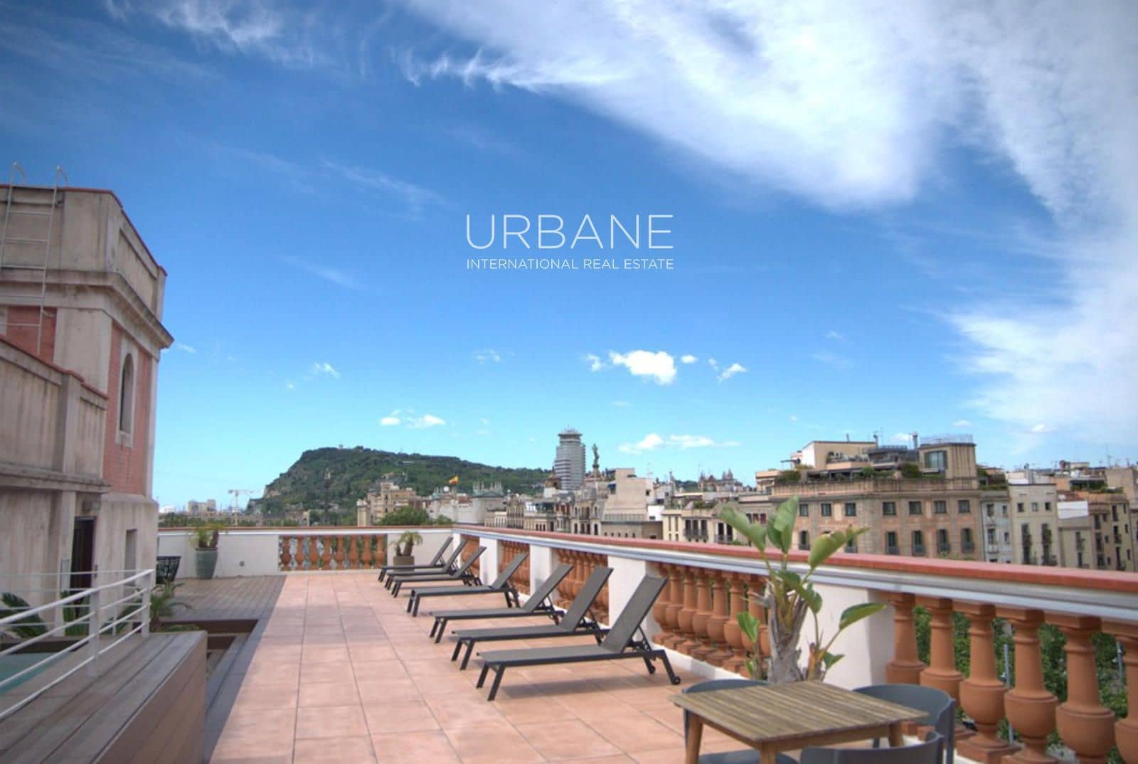 Ático de 3 habitaciones en Barcelona ciudad en venta con piscina - 935.000 € (Ref: 10060637)
