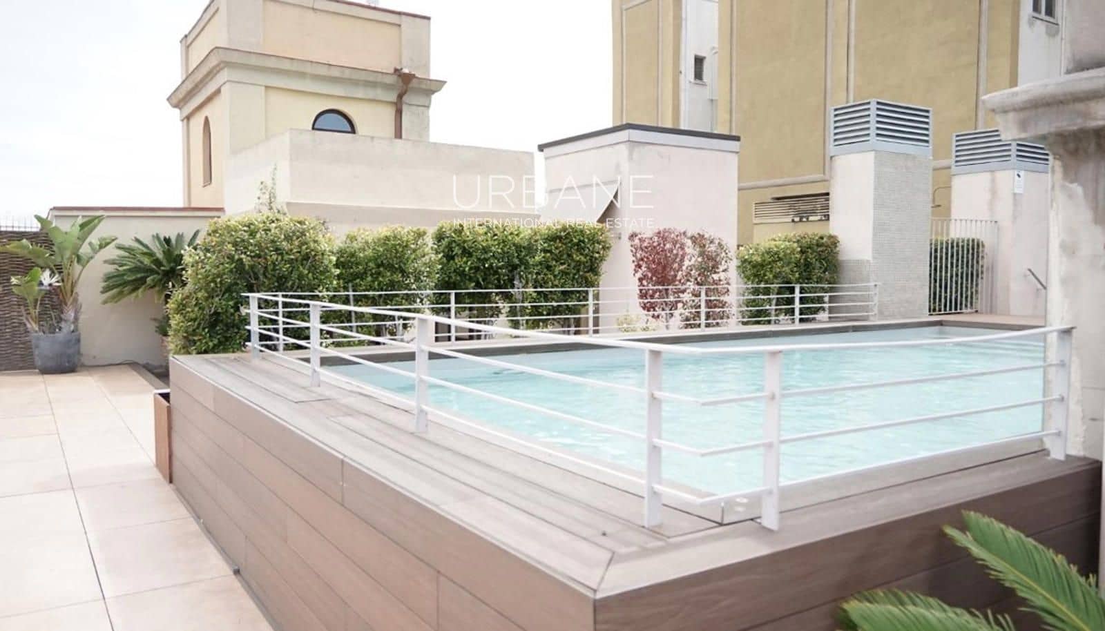 Ático de 3 habitaciones en Barcelona ciudad en venta con piscina - 935.000 € (Ref: 10060637)