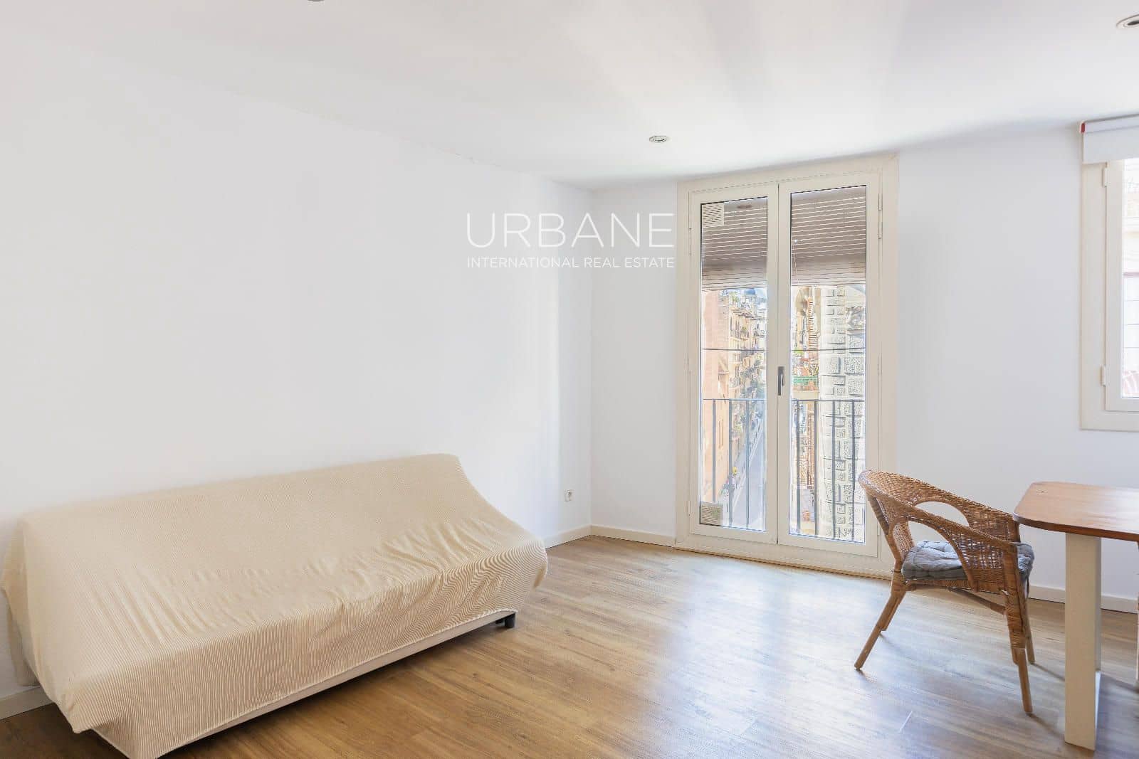 1 sovrum Takvåning till salu i Barcelona stad - 240 000 € (Ref: 10077261)