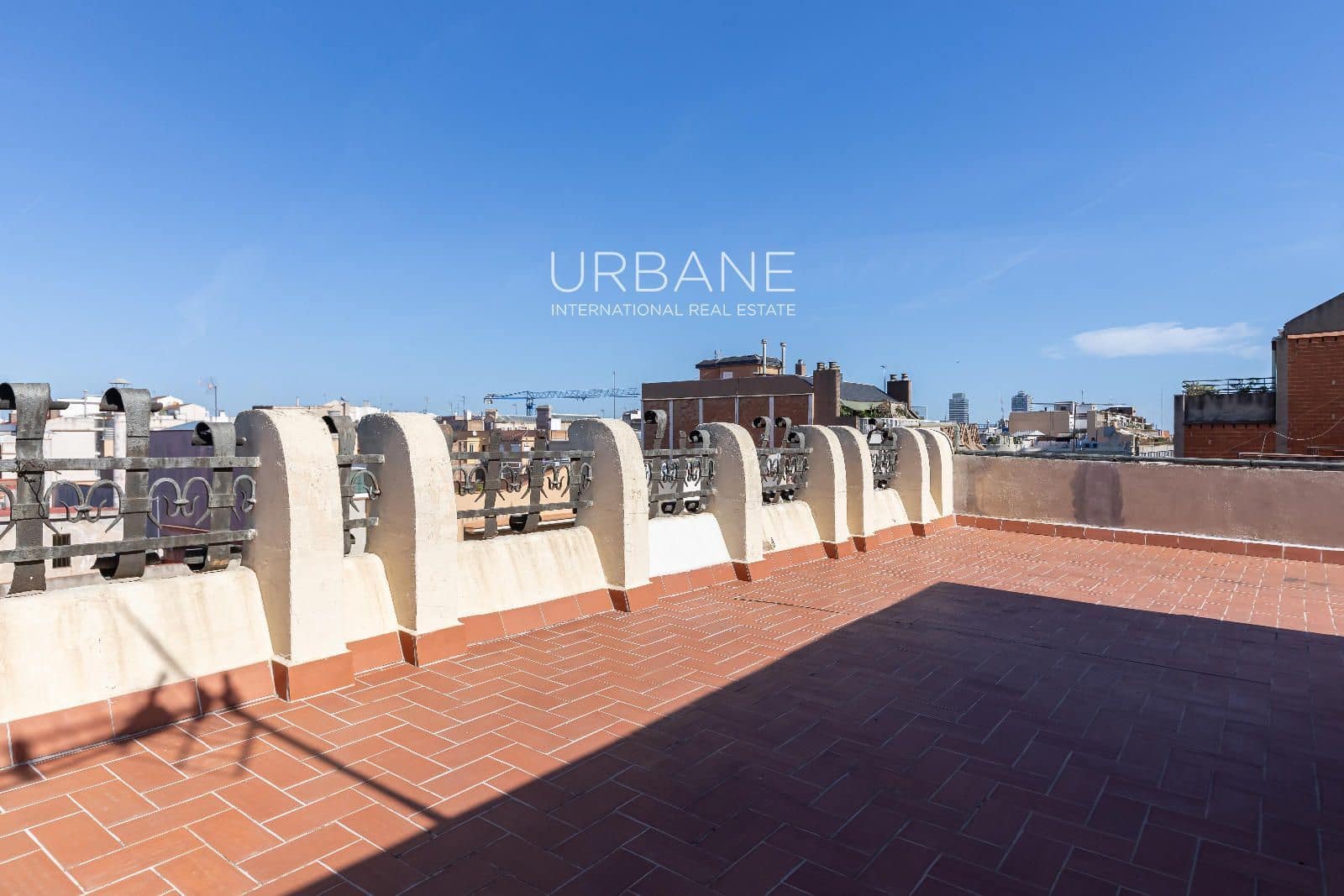 2 soveværelse Penthouse til salg i Barcelona by - € 650.000 (Ref: 10077262)