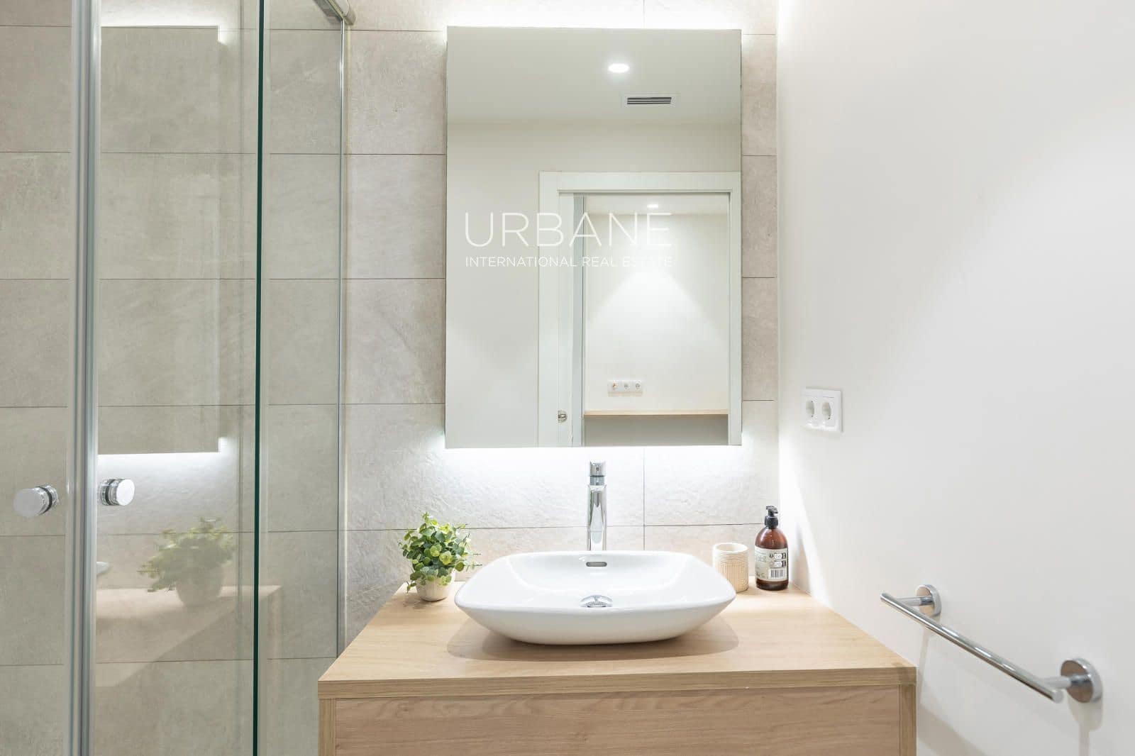 3 soverom Leilighet til salgs i Barcelona by - € 850 000 (Ref: 10095037)