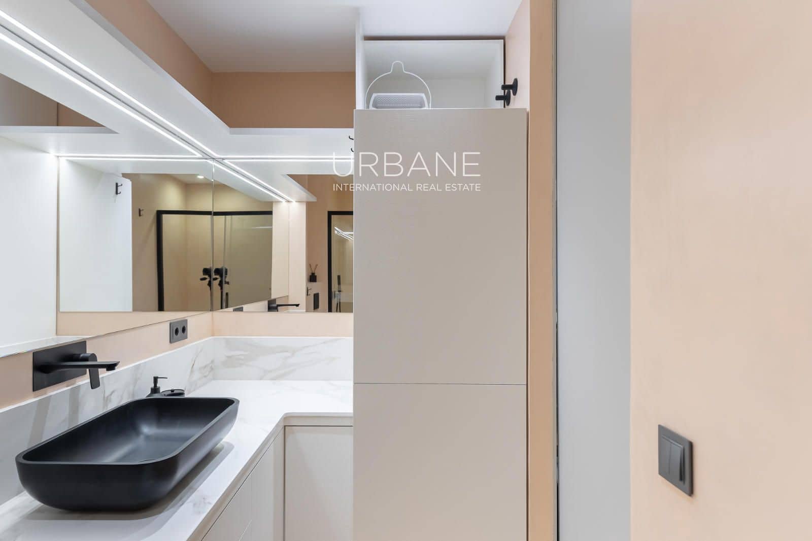 1 soveværelse Penthouse til salg i Barcelona by - € 450.000 (Ref: 10098978)