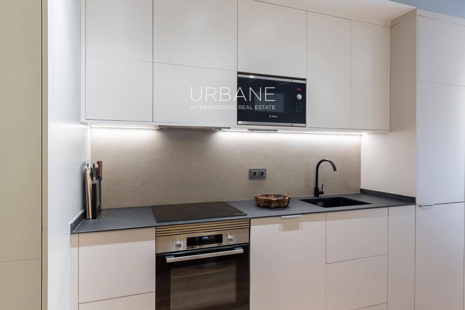 1 soveværelse Penthouse til salg i Barcelona by - € 450.000 (Ref: 10098978)