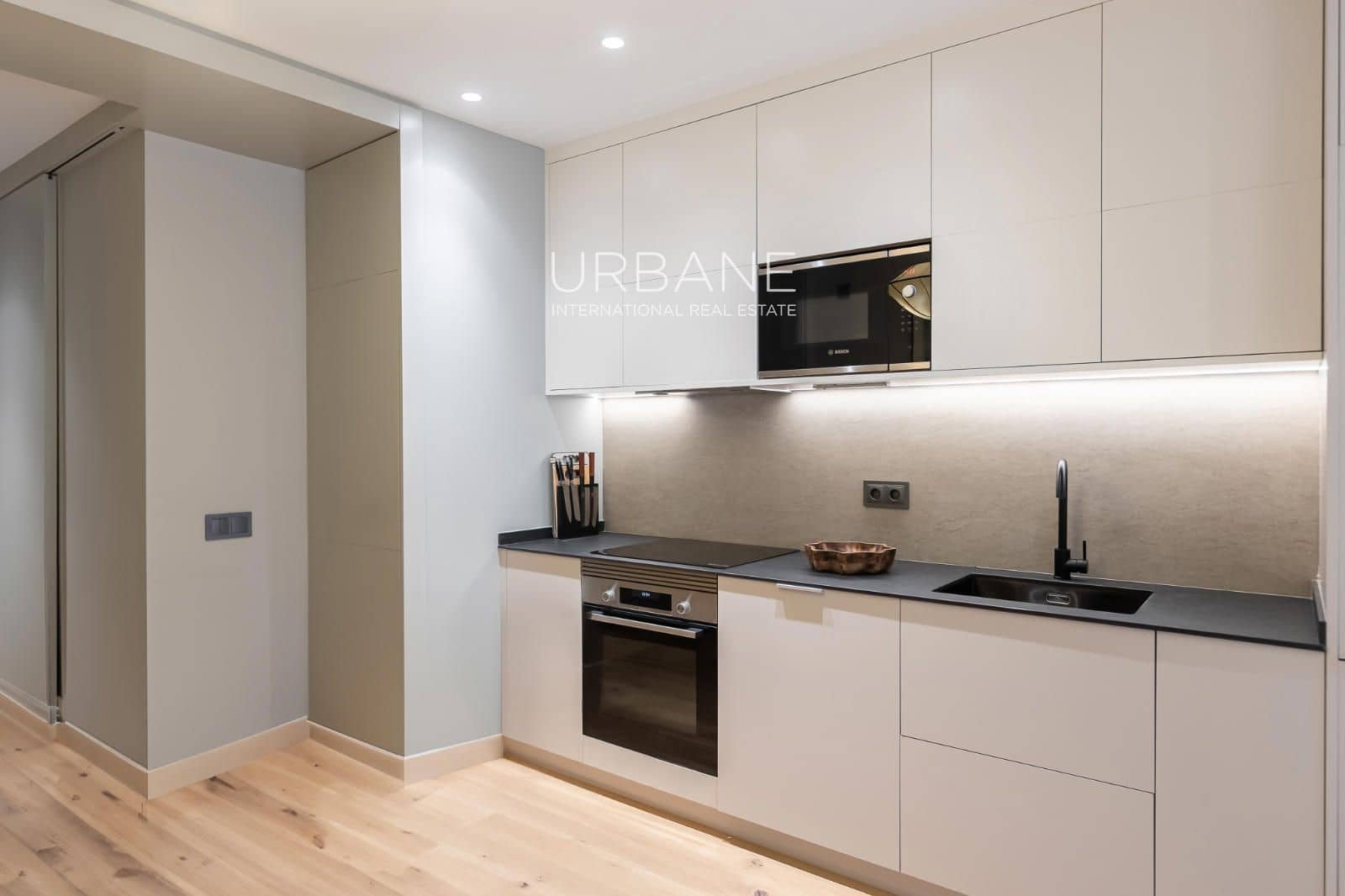 1 soveværelse Penthouse til salg i Barcelona by - € 450.000 (Ref: 10098978)