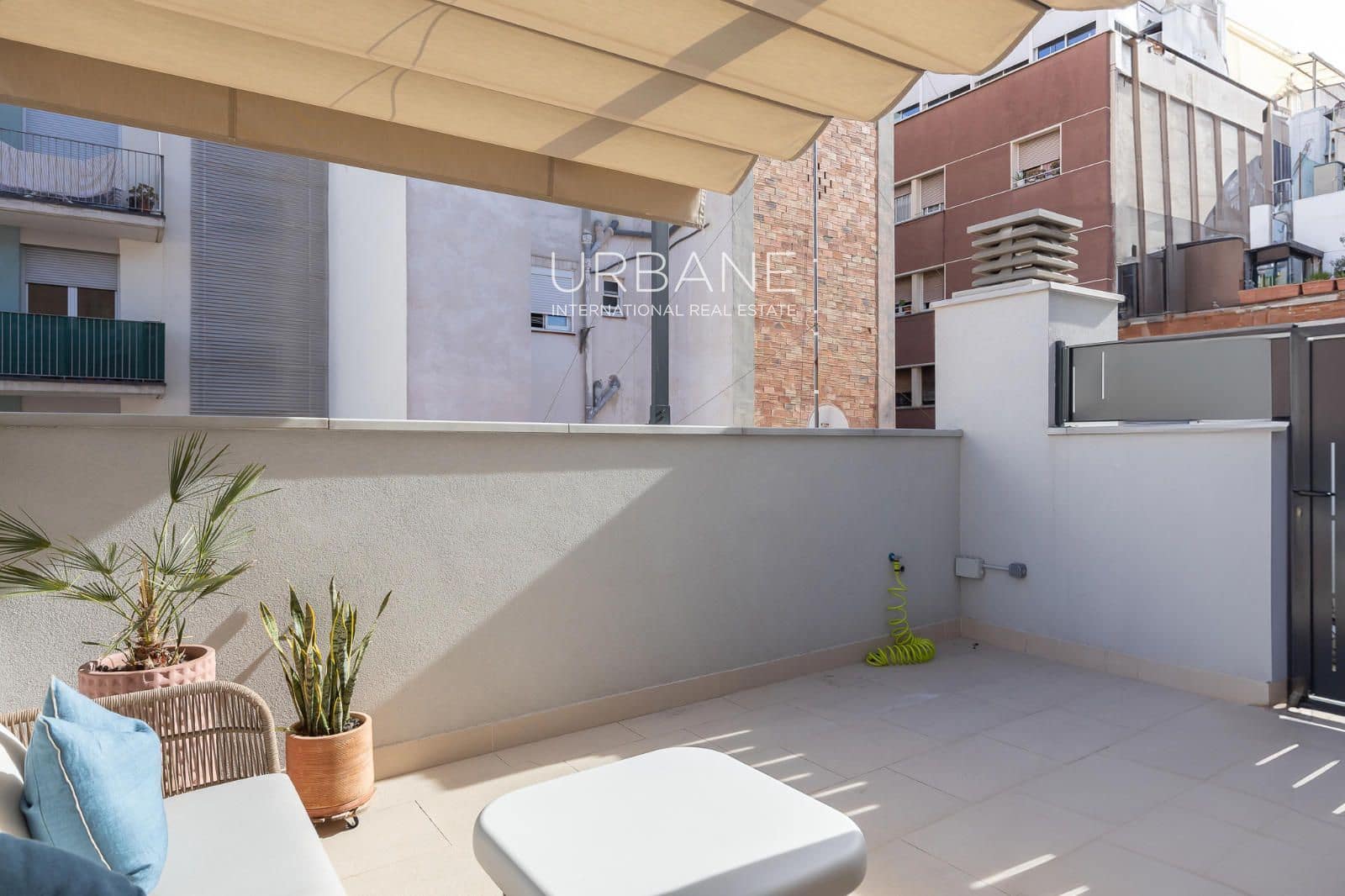 1 soveværelse Penthouse til salg i Barcelona by - € 450.000 (Ref: 10098978)