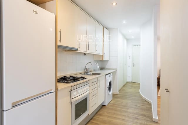1 makuuhuone Kattohuoneisto myytävänä paikassa El Raval, Barcelona kaupunki - 240 000 € (Ref: 10155873)