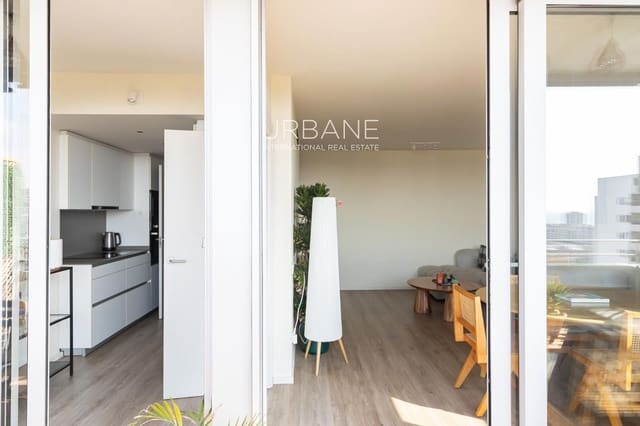 2 soverom Leilighet til salgs i Diagonal Mar i El Front Marítim del Poblenou, Barcelona by med svømmebasseng garasje - € 849 000 (Ref: 10160782)