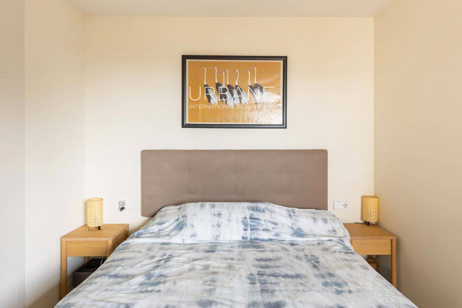2 soverom Leilighet til salgs i Barcelona by med svømmebasseng garasje - € 849 000 (Ref: 10160782)