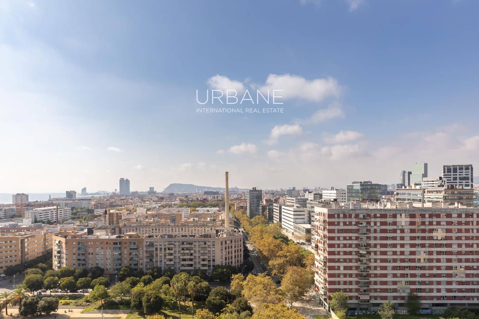 2 soverom Leilighet til salgs i Barcelona by med svømmebasseng garasje - € 849 000 (Ref: 10160782)