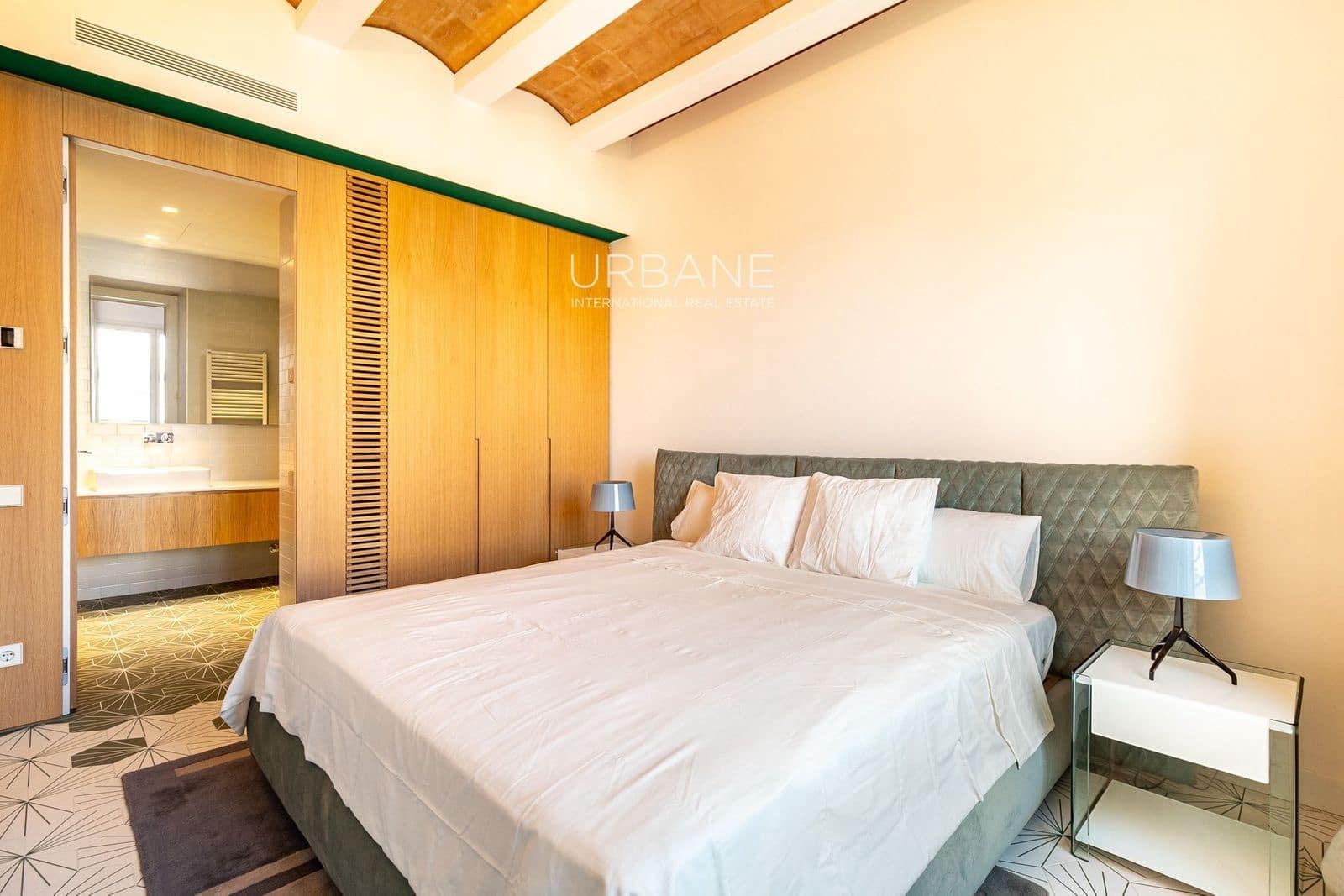 2 bedroom Flat for sale in Barcelona city - € 1,400,000 (Ref: 5981178)