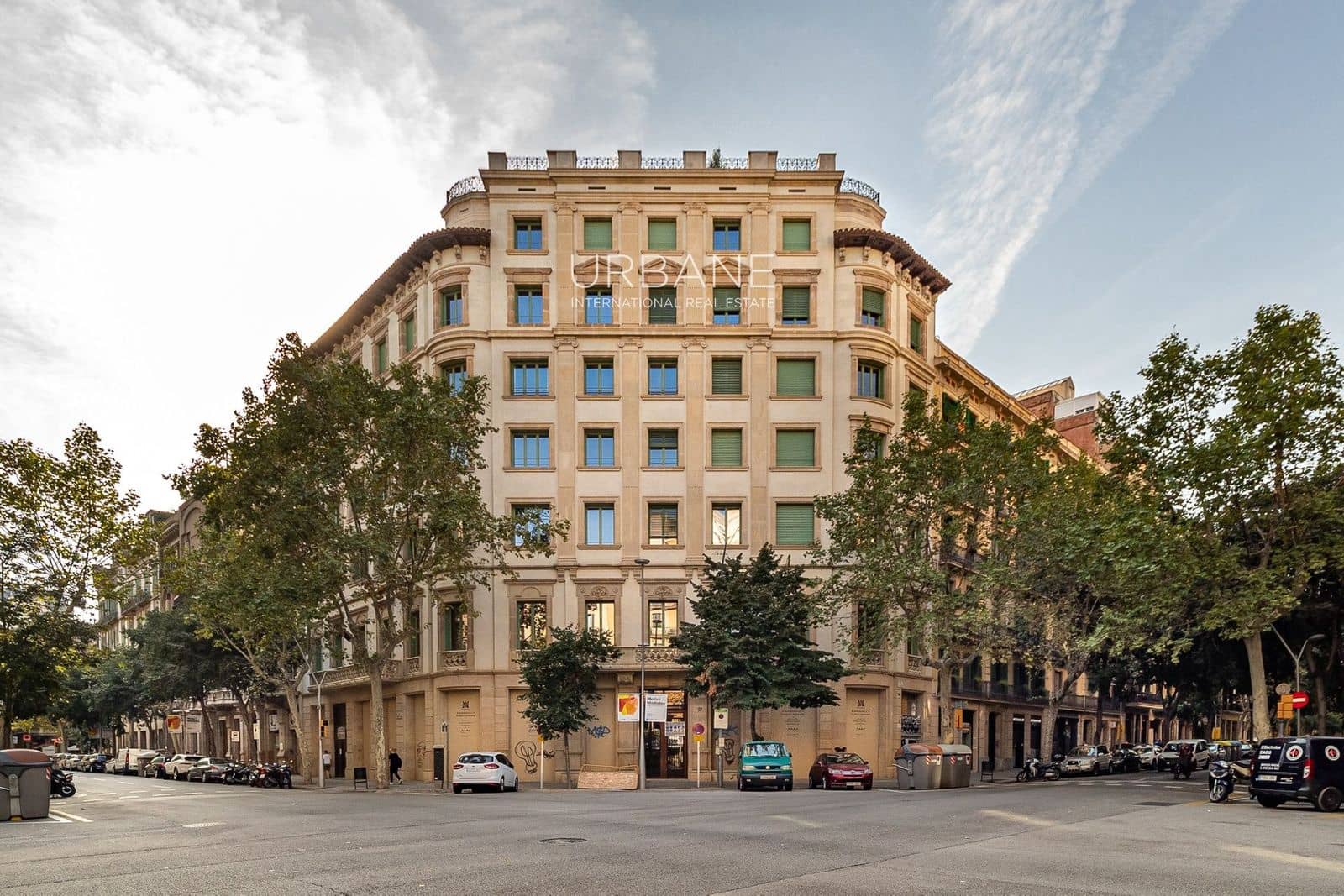2 bedroom Flat for sale in Barcelona city - € 1,400,000 (Ref: 5981178)