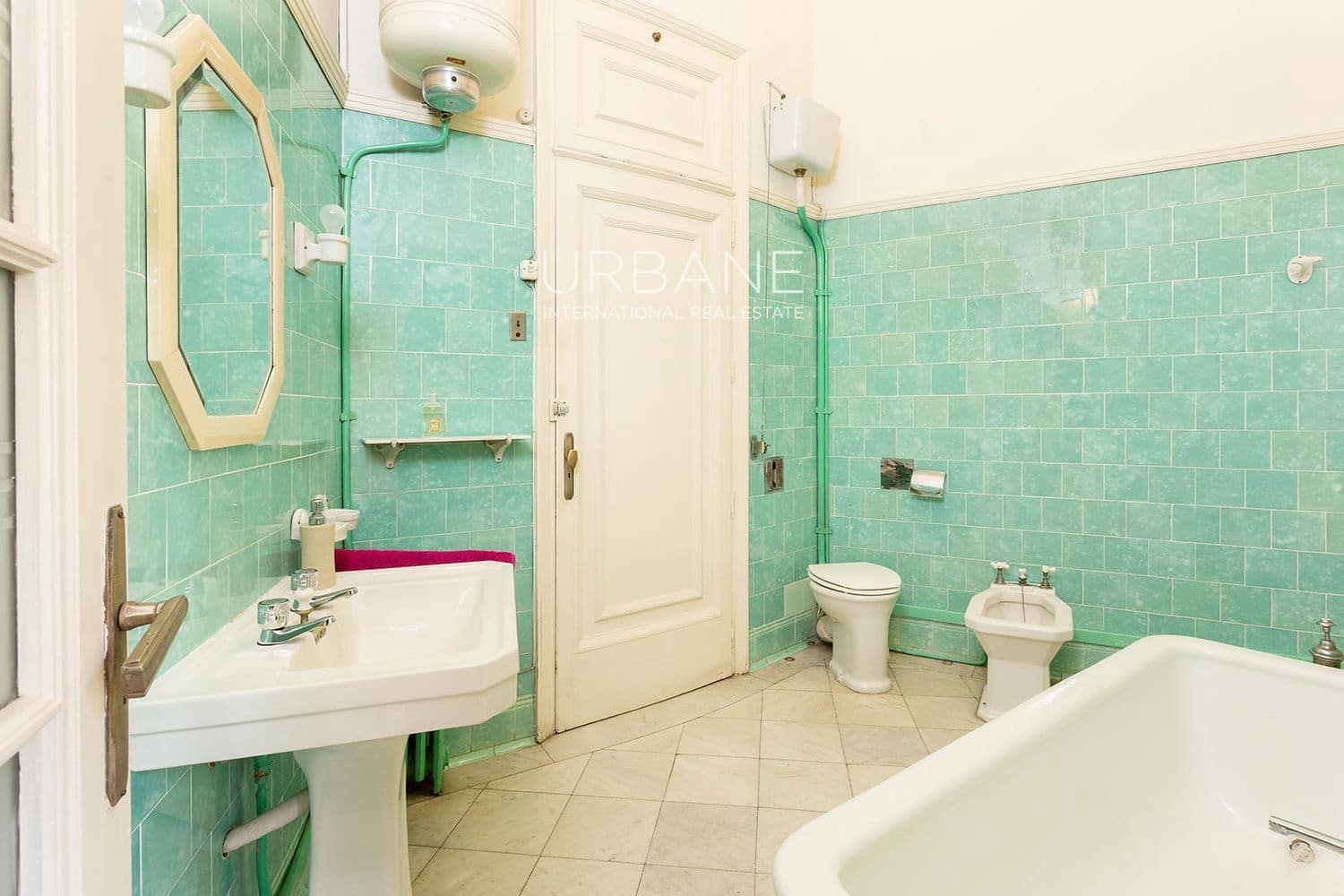 14 soverom Leilighet til salgs i Barcelona by med garasje - € 3 590 000 (Ref: 6011704)