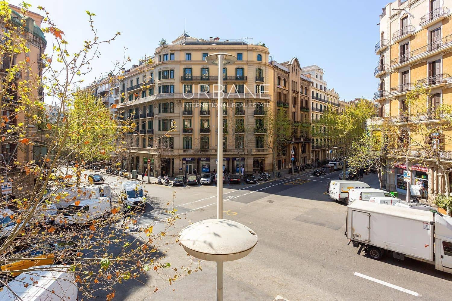 14 soverom Leilighet til salgs i Barcelona by med garasje - € 3 590 000 (Ref: 6011704)