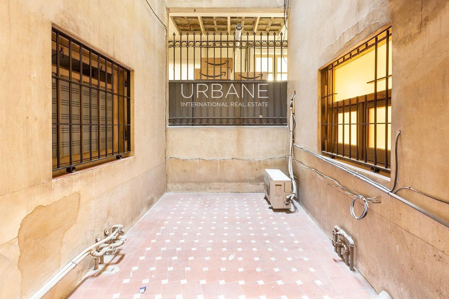 14 soverom Leilighet til salgs i Barcelona by med garasje - € 3 590 000 (Ref: 6011704)