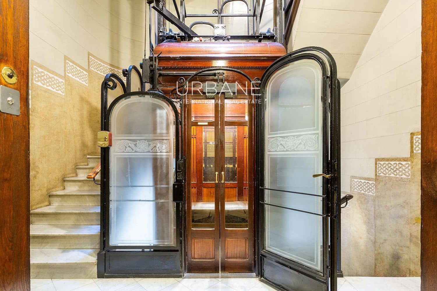 14 soverom Leilighet til salgs i Barcelona by med garasje - € 3 590 000 (Ref: 6011704)