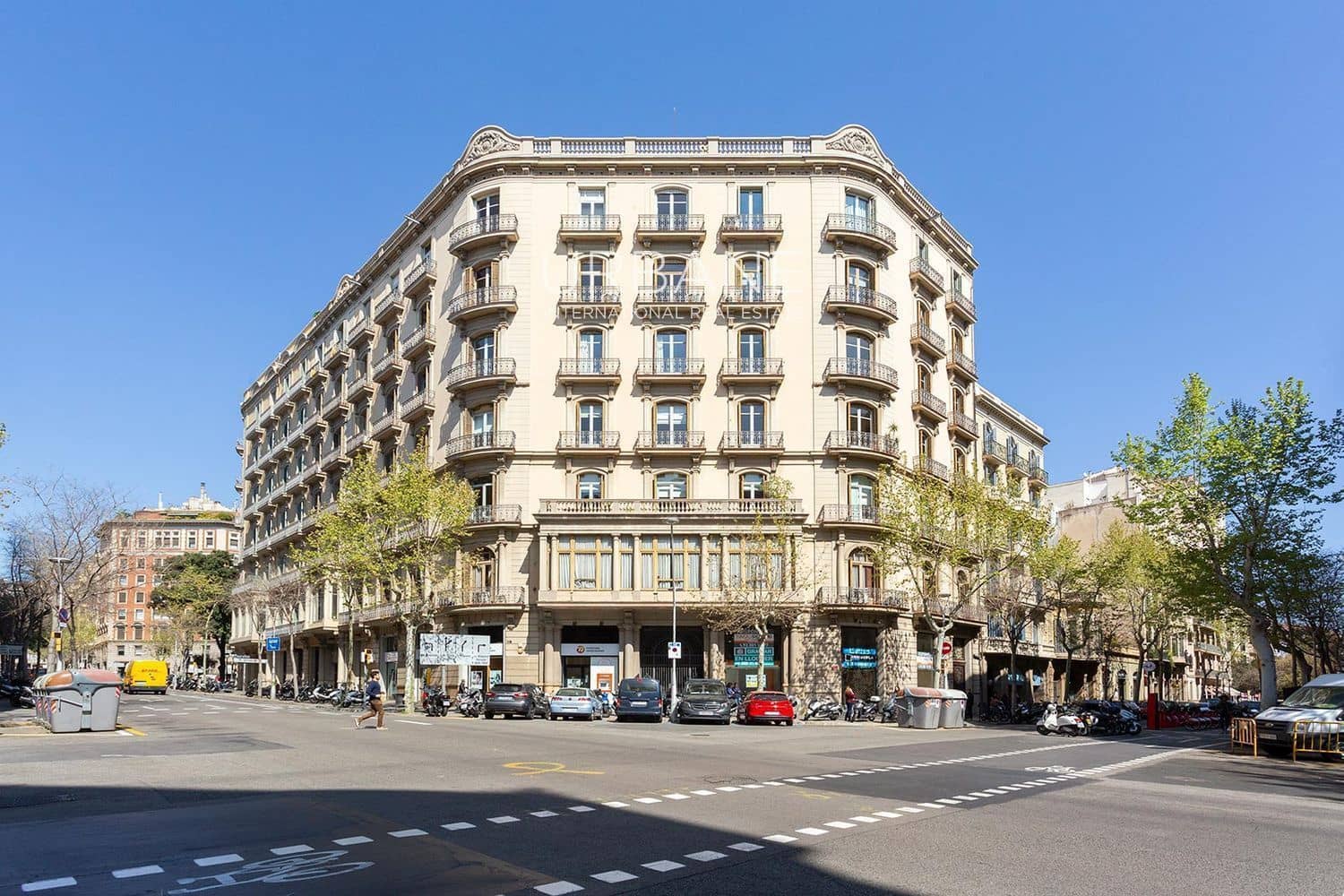 14 soverom Leilighet til salgs i Barcelona by med garasje - € 3 590 000 (Ref: 6011704)
