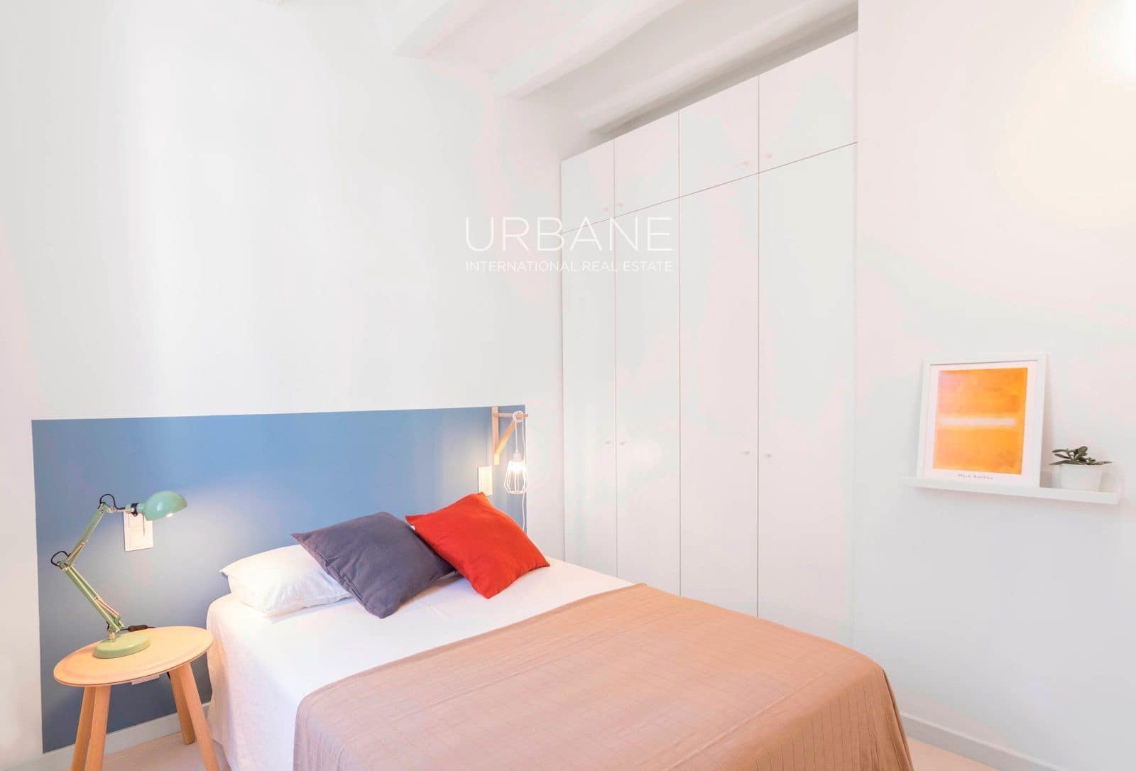 2 bedroom Flat for sale in Barcelona city - € 260,000 (Ref: 7302280)