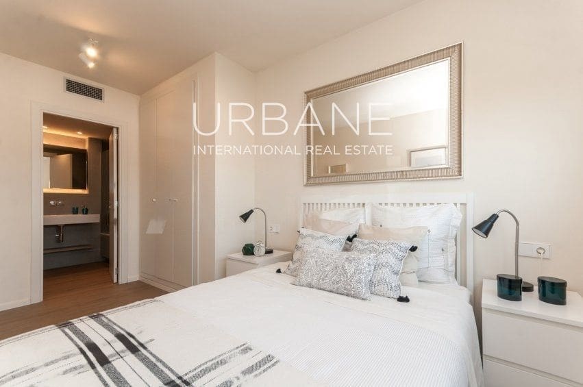 3 sypialnia Mieszkanie na sprzedaż w Miasto Barcelona z basenem garażem - 920 000 € (Ref: 7650987)