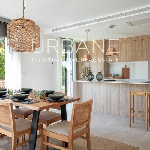 4 bedroom Flat for sale in Salou with garage € 1,450,000 (Ref 8033146)