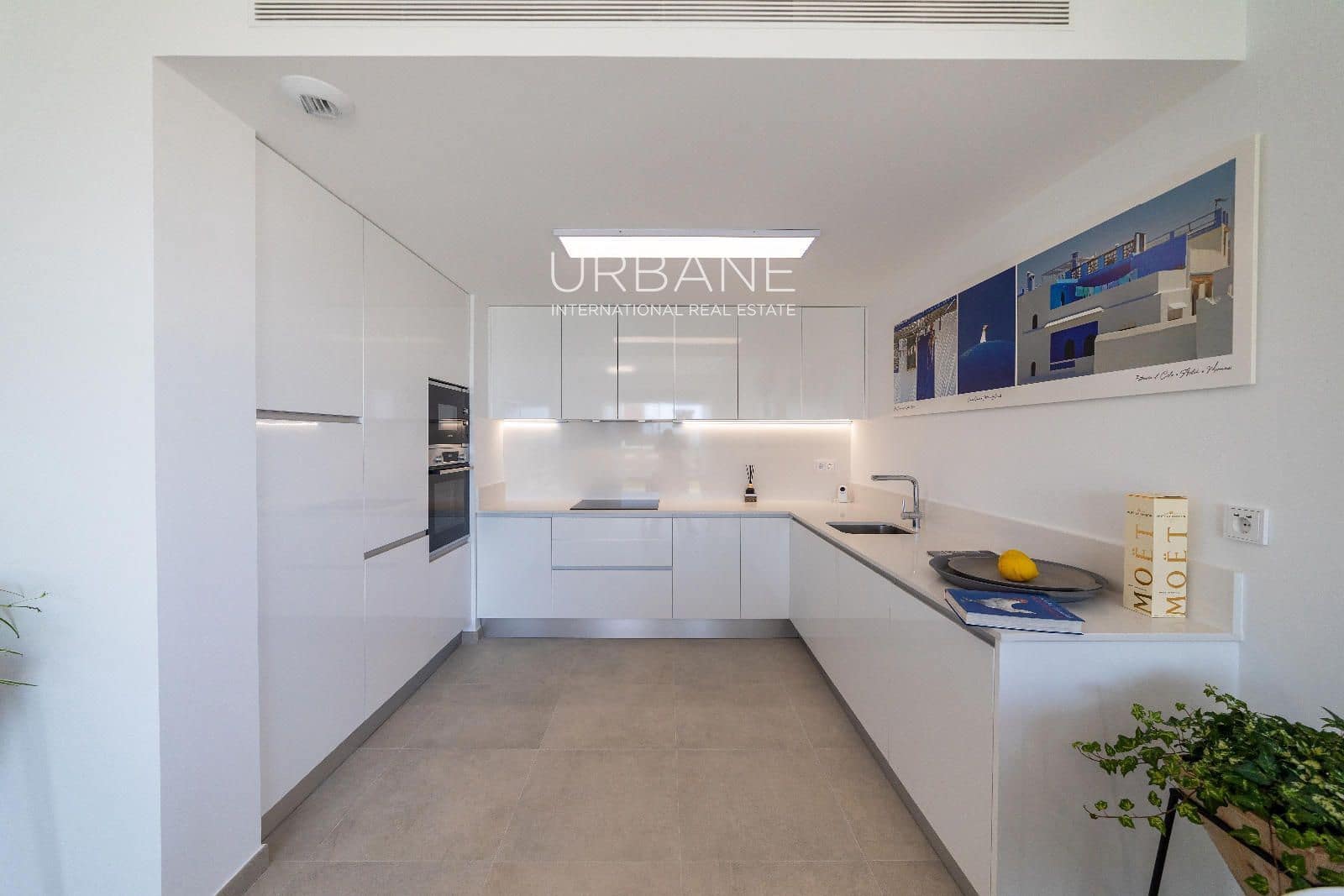 3 slaapkamer Flat te koop in Santa Pola met zwembad garage - € 405.000 (Ref: 8309496)