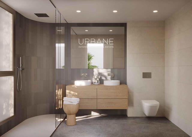 3 bedroom Flat for sale in Salou with pool garage - € 633,000 (Ref: 8354416)