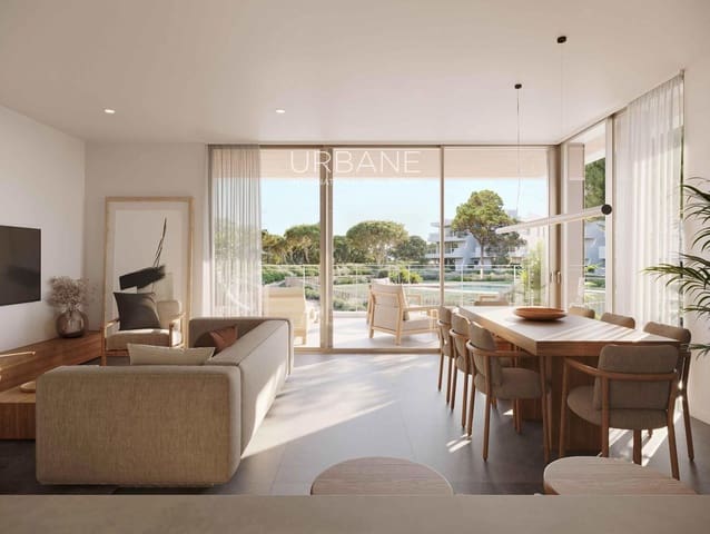 3 bedroom Flat for sale in Salou with garage - € 626,000 (Ref: 8358366)