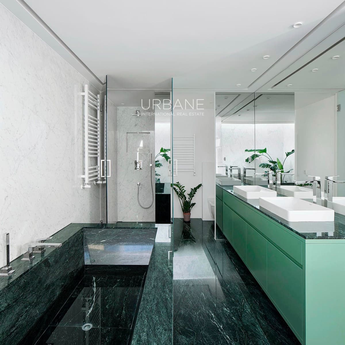 3 soveværelse Penthouse til salg i Barcelona by - € 1.790.000 (Ref: 8687997)