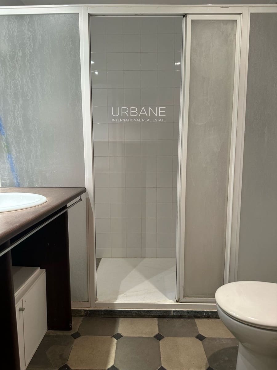 2 soveværelse Lejlighed til salg i Barcelona by - € 390.000 (Ref: 8853028)