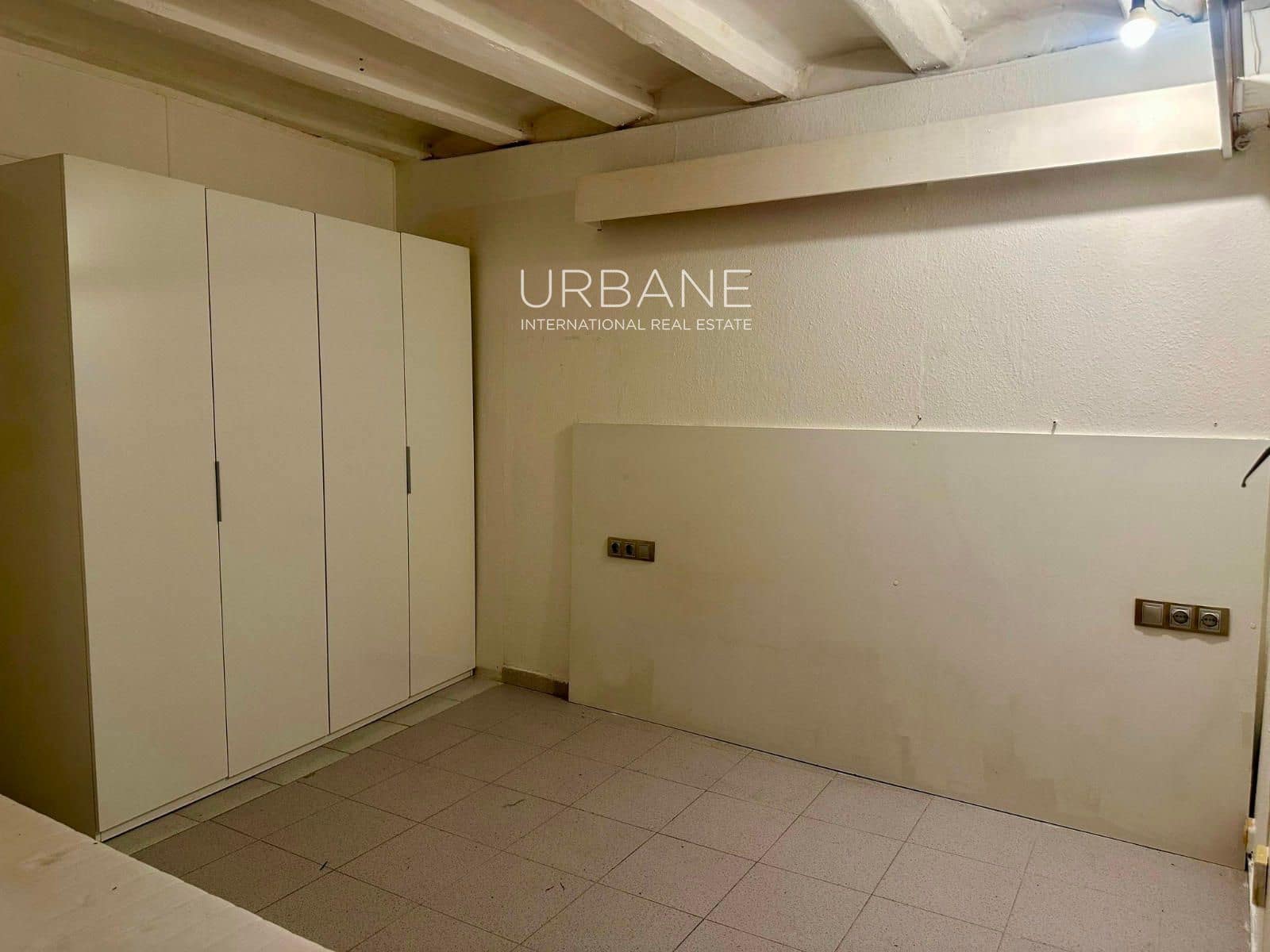 2 soveværelse Lejlighed til salg i Barcelona by - € 390.000 (Ref: 8853028)