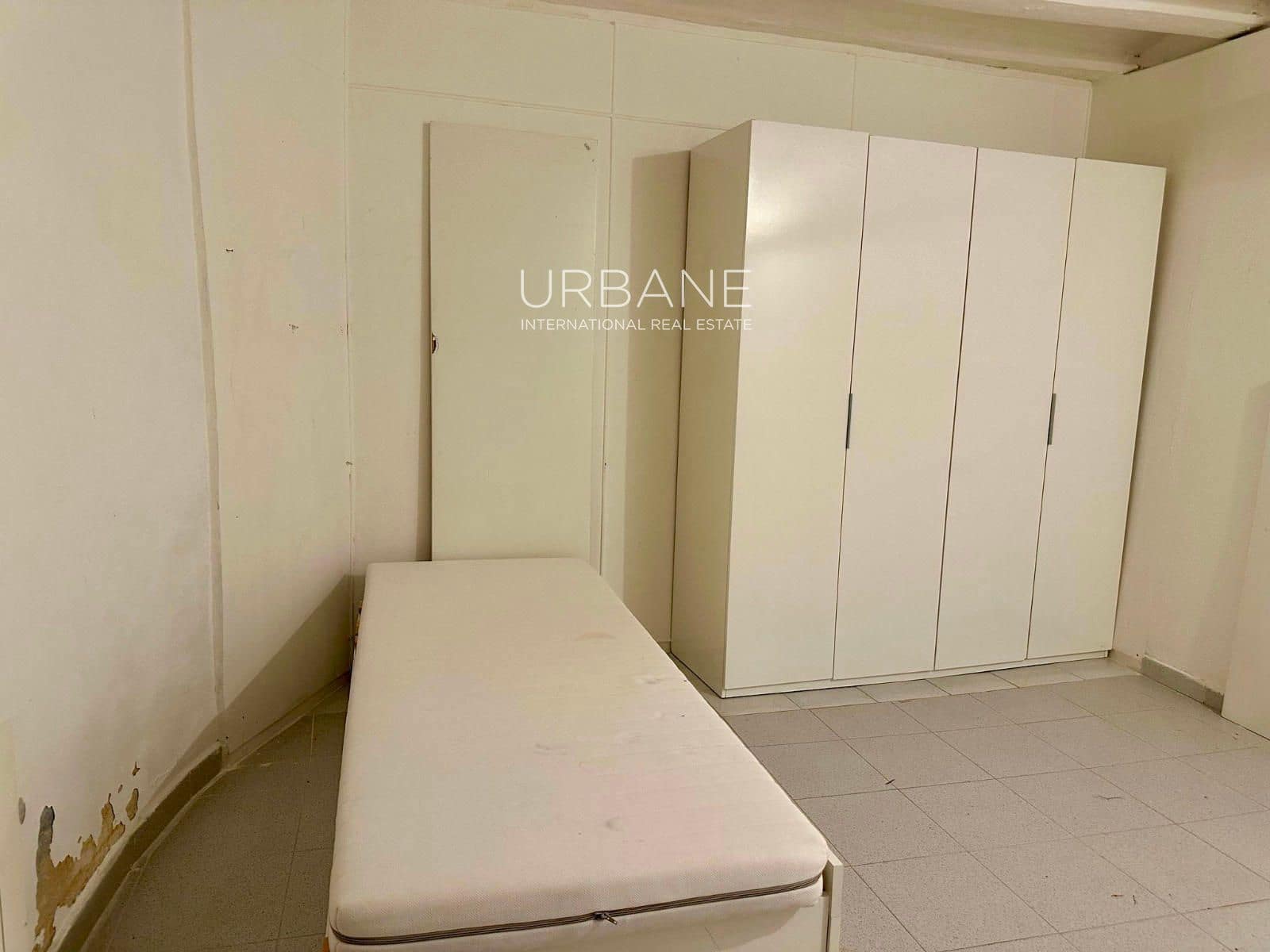 2 soveværelse Lejlighed til salg i Barcelona by - € 390.000 (Ref: 8853028)