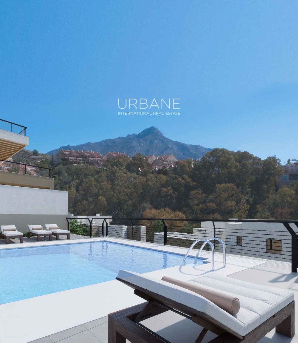 3 sypialnia Mieszkanie na sprzedaż w Nueva Andalucia z basenem garażem - 950 000 € (Ref: 8861649)