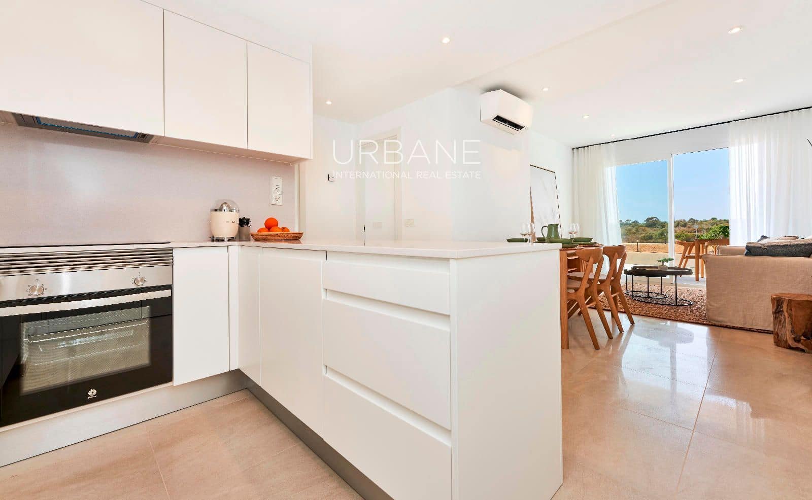 Piso de 2 habitaciones en Cala d'Or en venta con piscina - 398.000 € (Ref: 8863264)