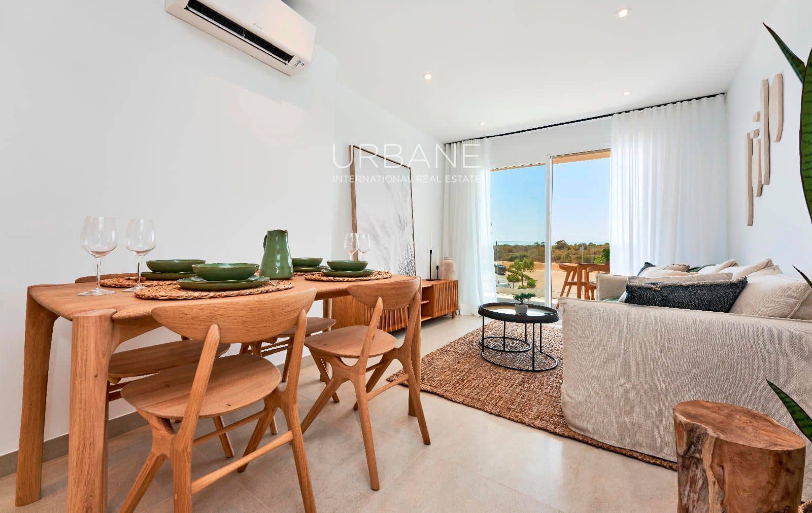 Piso de 2 habitaciones en Cala d'Or en venta con piscina - 398.000 € (Ref: 8863264)