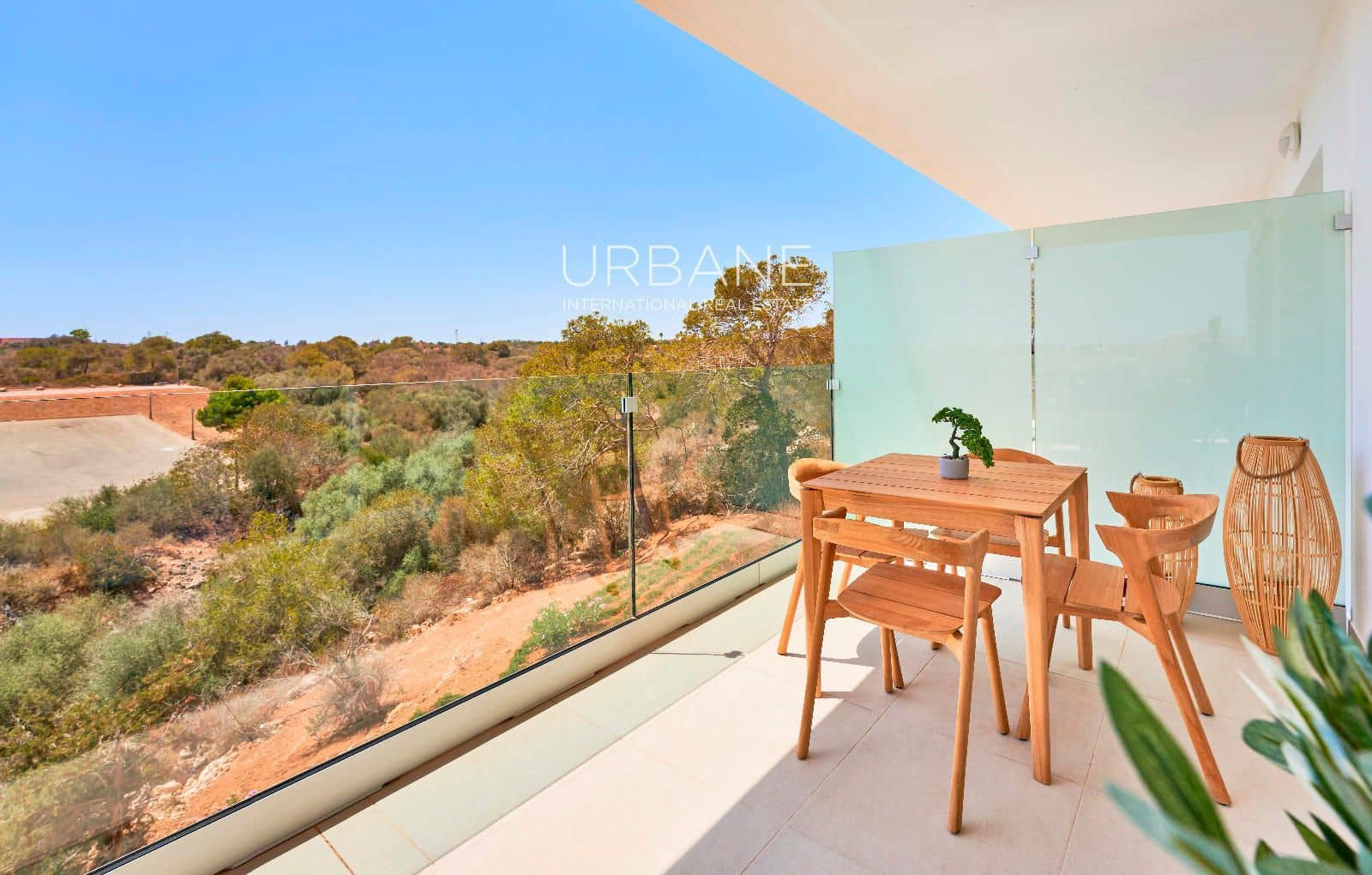 Piso de 2 habitaciones en Cala d'Or en venta con piscina - 398.000 € (Ref: 8863264)