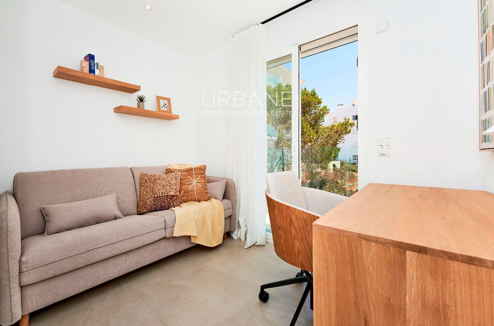 Piso de 2 habitaciones en Cala d'Or en venta con piscina - 398.000 € (Ref: 8863264)