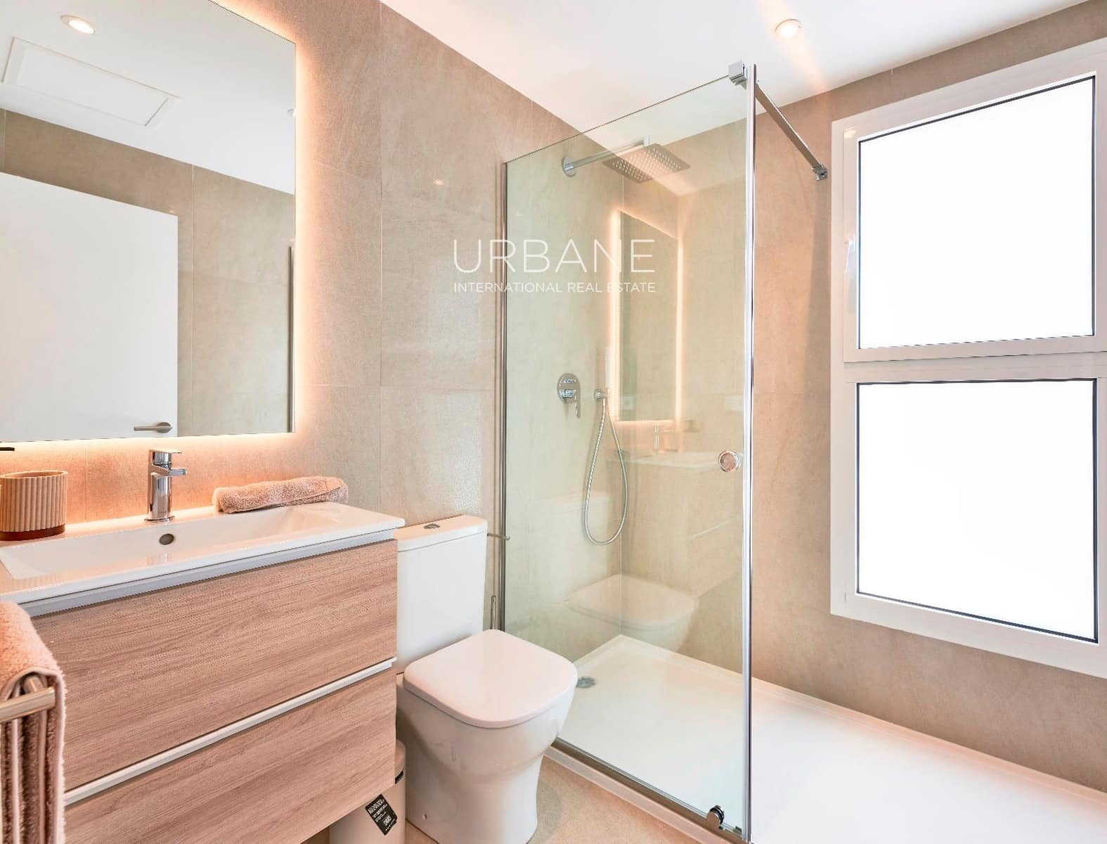 Piso de 2 habitaciones en Cala d'Or en venta con piscina - 398.000 € (Ref: 8863264)