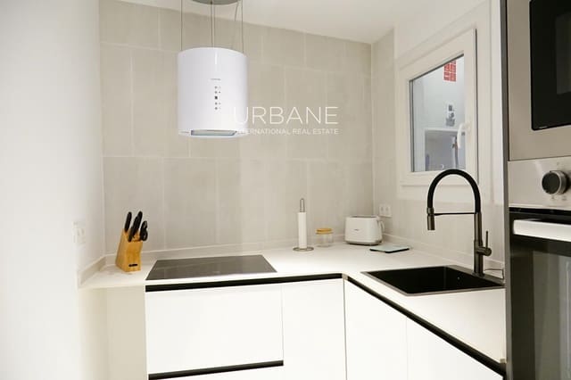 2 sovrum Lägenhet att hyra i Eixample, Barcelona stad - 2 000 € (Ref: 8868562)