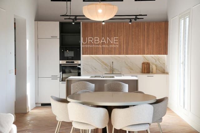 3 soveværelse Lejlighed til salg i Sant Antoni, Barcelona by - € 1.090.000 (Ref: 8893816)