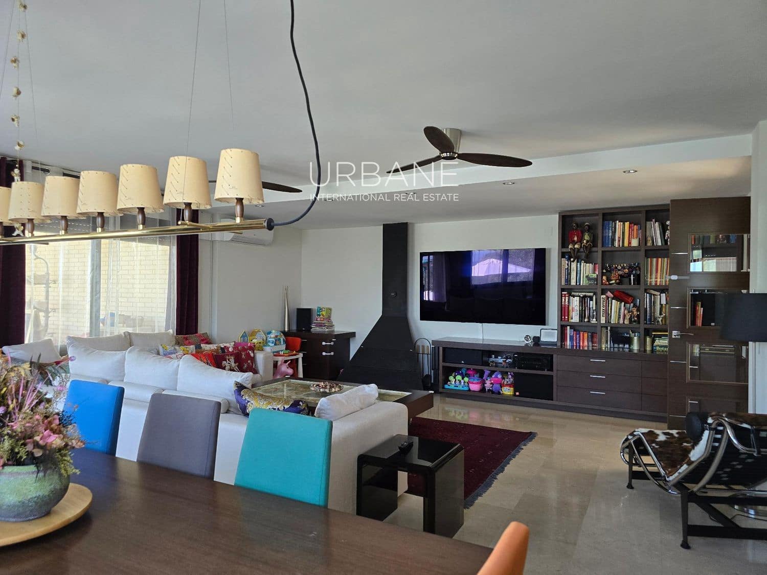 4 chambre Villa/Maison à vendre à Barcelone ville avec piscine garage - 590 000 € (Ref: 8901325)