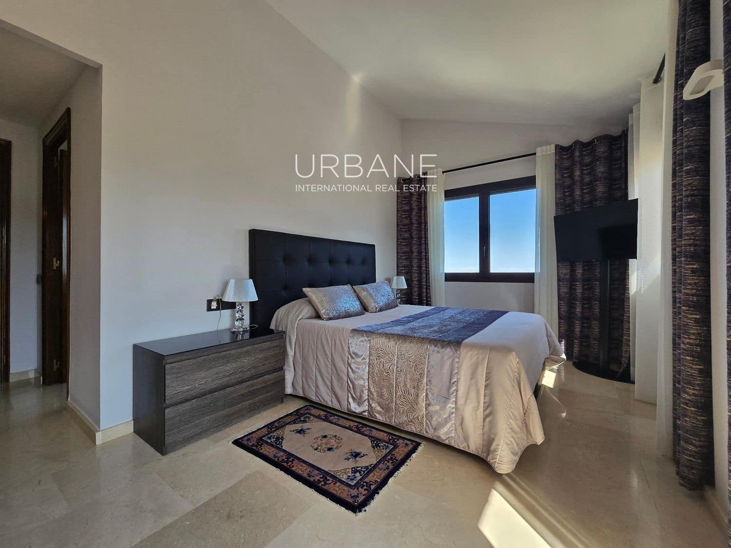 4 chambre Villa/Maison à vendre à Barcelone ville avec piscine garage - 590 000 € (Ref: 8901325)