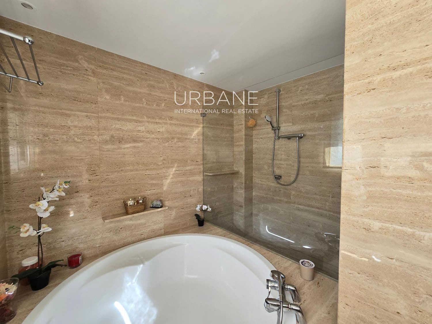 4 chambre Villa/Maison à vendre à Barcelone ville avec piscine garage - 590 000 € (Ref: 8901325)