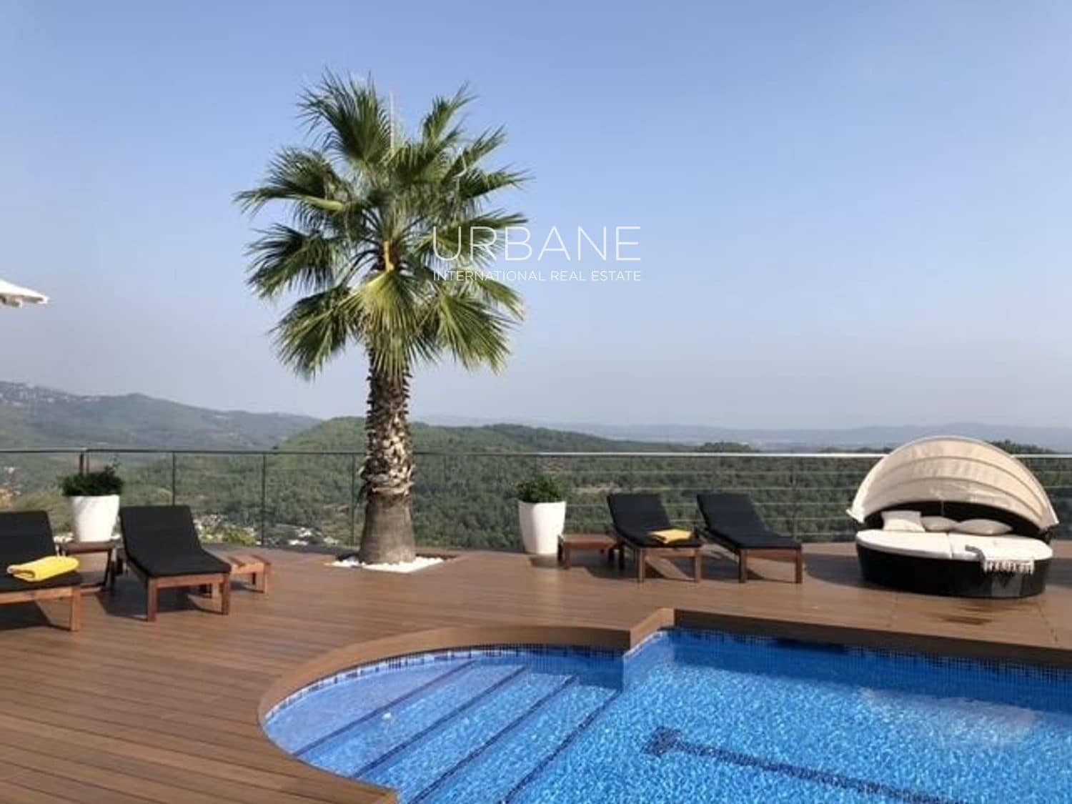 4 chambre Villa/Maison à vendre à Barcelone ville avec piscine garage - 590 000 € (Ref: 8901325)