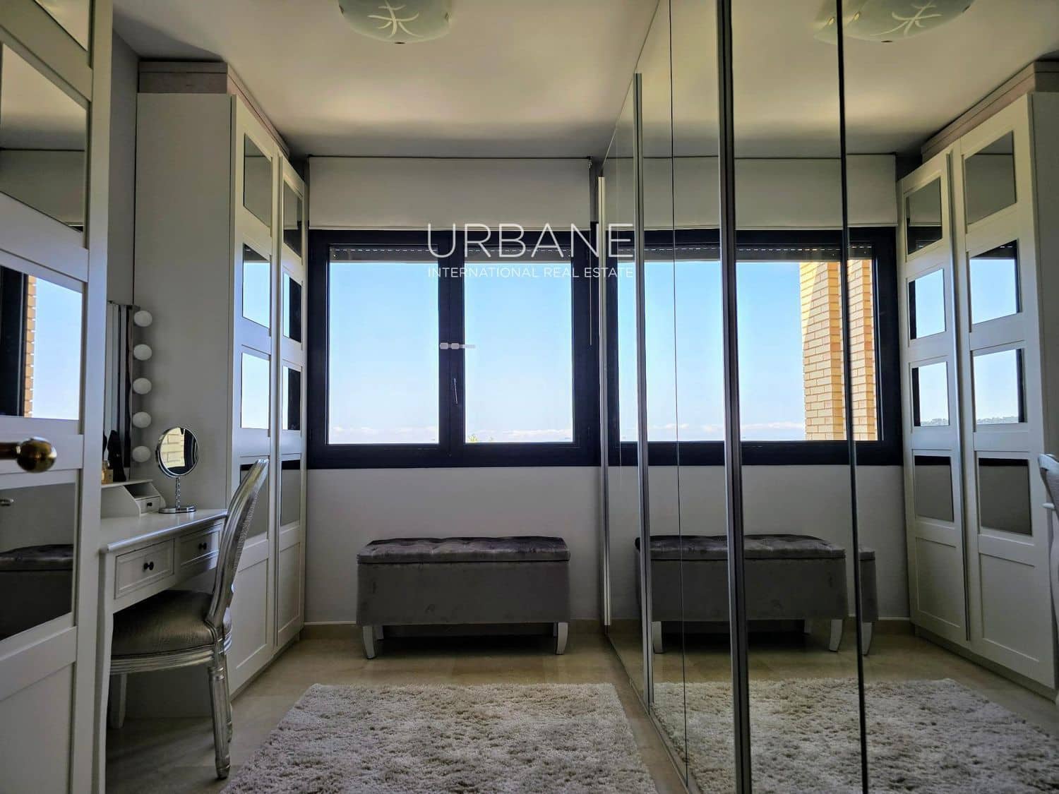 4 chambre Villa/Maison à vendre à Barcelone ville avec piscine garage - 590 000 € (Ref: 8901325)