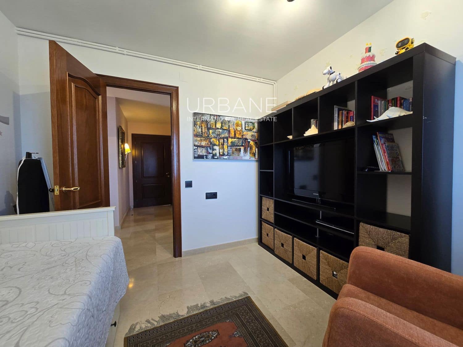 4 chambre Villa/Maison à vendre à Barcelone ville avec piscine garage - 590 000 € (Ref: 8901325)