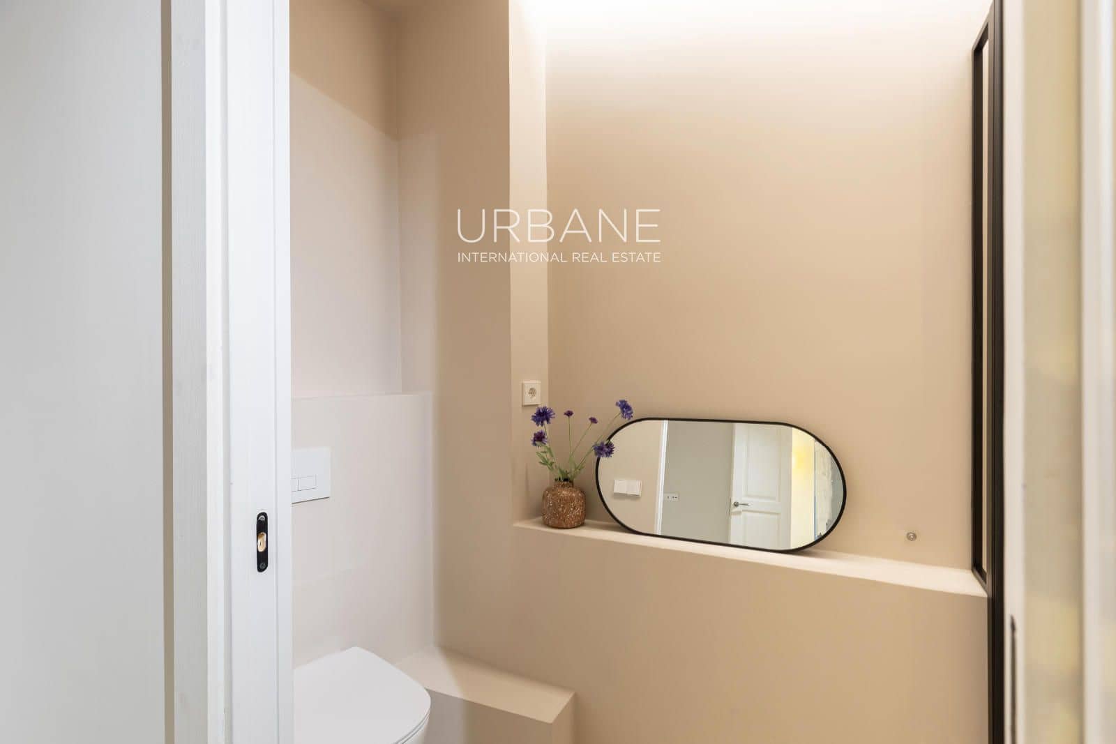 2 slaapkamer Flat te koop in Barcelona stad - € 645.000 (Ref: 8904726)