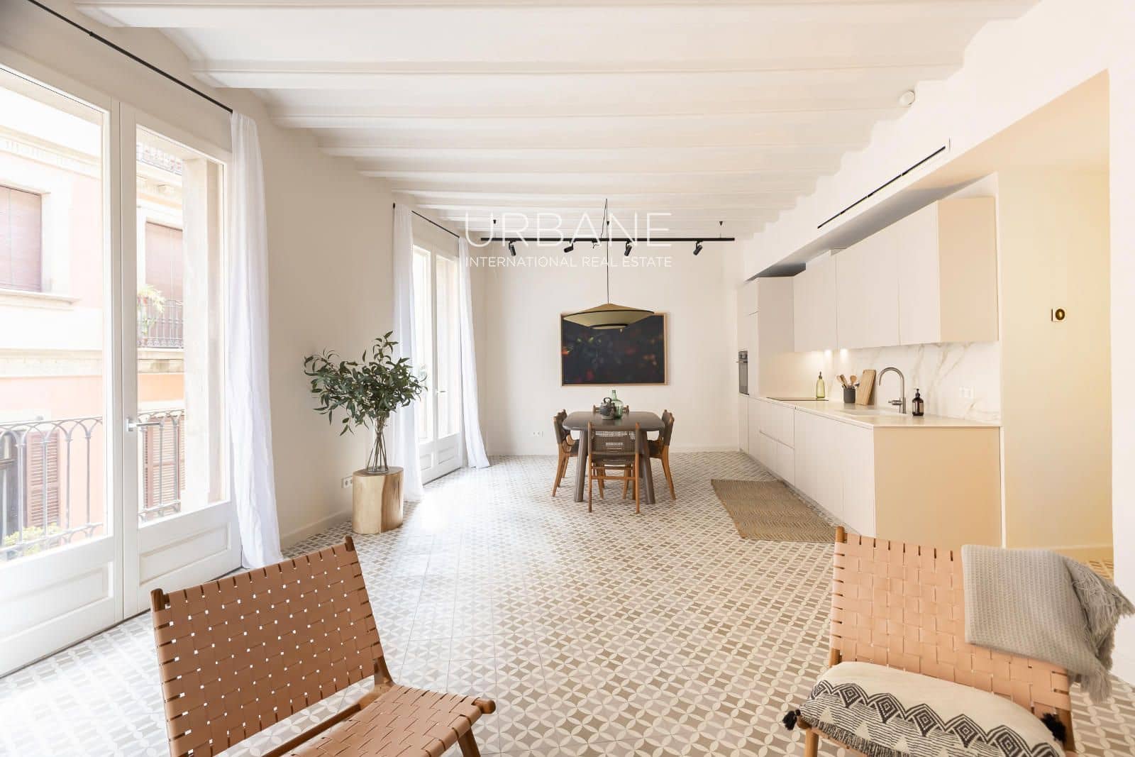 2 slaapkamer Flat te koop in Barcelona stad - € 645.000 (Ref: 8904726)